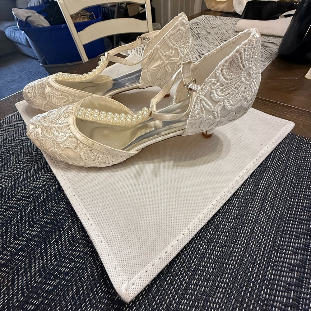 Elegant White Stiletto Heels with Floral Lace